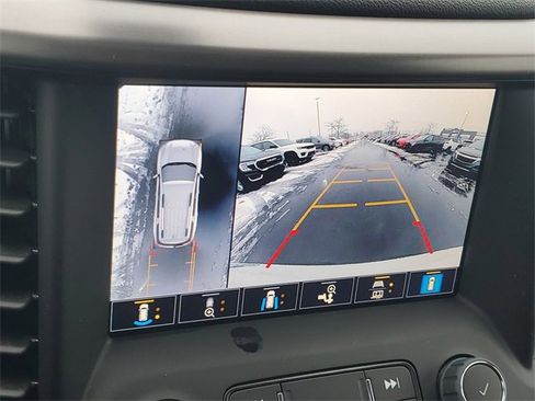 Used 2023 GMC Acadia AT4 w/ Technology Package image 28