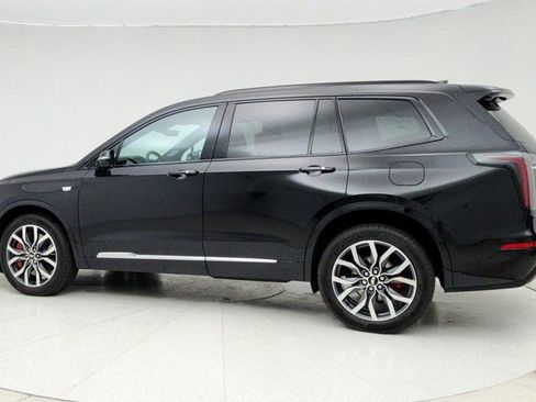 Used 2024 Cadillac XT6 Sport w/ Technology Package image 7