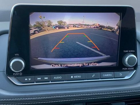 Used 2023 Nissan Rogue SV FWD image 18