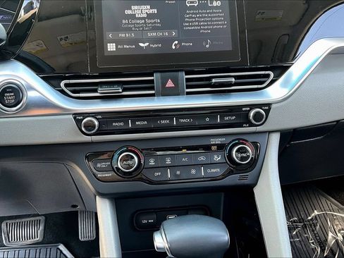 Used 2020 Kia Niro Touring FWD image 15