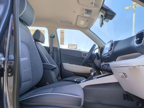 New 2026 Hyundai Venue SEL FWD image 9