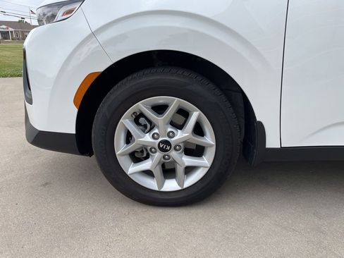 Used 2020 Kia Soul S FWD image 15