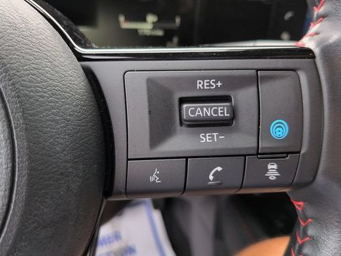 Used 2025 Nissan Kicks SR FWD image 17