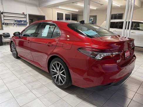 Used 2023 Toyota Camry XLE image 2