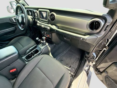 Used 2023 Jeep Wrangler Unlimited w/ Convenience Group AWD/4WD image 33