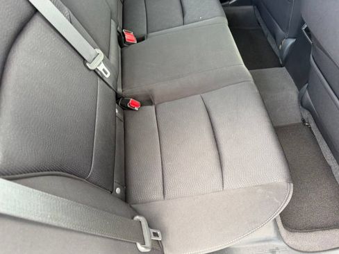 Used 2016 Subaru Legacy 2.5i Premium AWD/4WD image 17