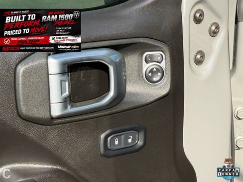 Used 2022 Jeep Wrangler Sport AWD/4WD image 16