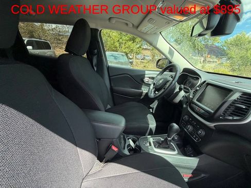 Used 2016 Jeep Cherokee Trailhawk w/ Comfort/Convenience Group AWD/4WD image 11