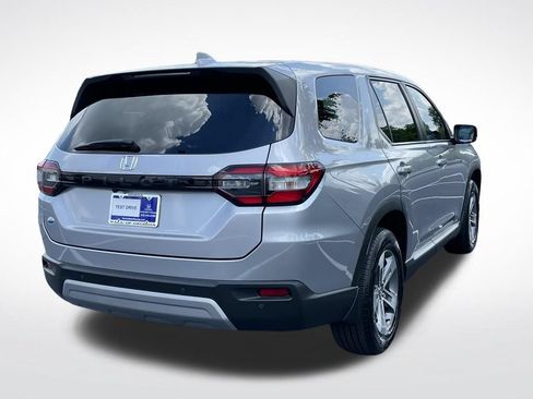 Certified 2025 Honda Pilot EX-L image 6