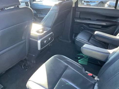 Used 2024 Ford Expedition XLT image 4
