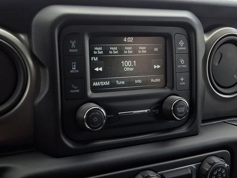 Used 2018 Jeep Wrangler Unlimited Sport AWD/4WD image 23