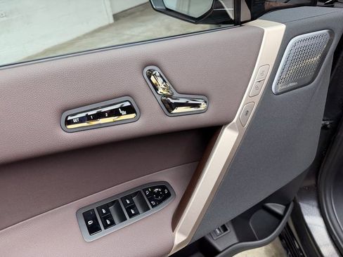 New 2026 BMW iX xDrive60 image 11