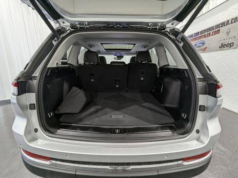 Used 2023 Jeep Grand Cherokee 4WD 4xe image 9