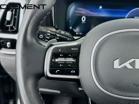 Used 2022 Kia Sorento SX Prestige image 14