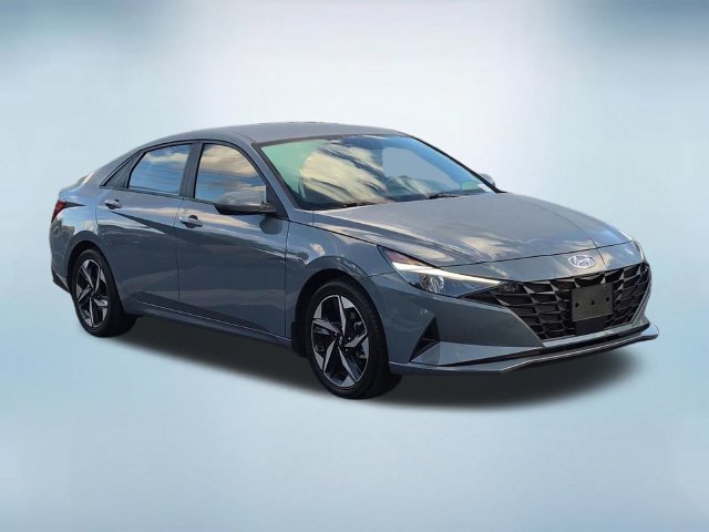 Used 2023 Hyundai Elantra SEL w/ Convenience Package FWD image 9