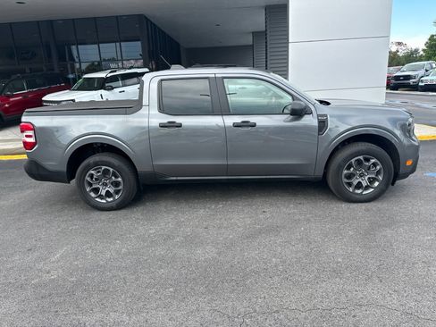 Used 2025 Ford Maverick XLT FWD image 3