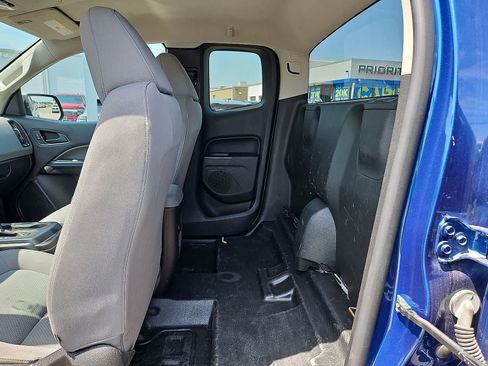 Used 2019 Chevrolet Colorado W/T RWD image 27