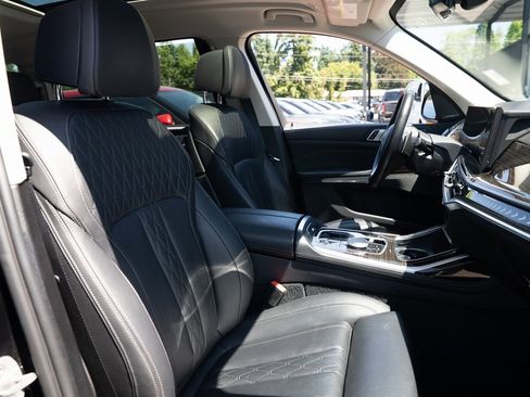 Used 2023 BMW X7 xDrive40i image 25