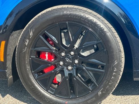 Used 2025 Ford Mustang Mach-E Premium w/ Sport Appearance Package image 27