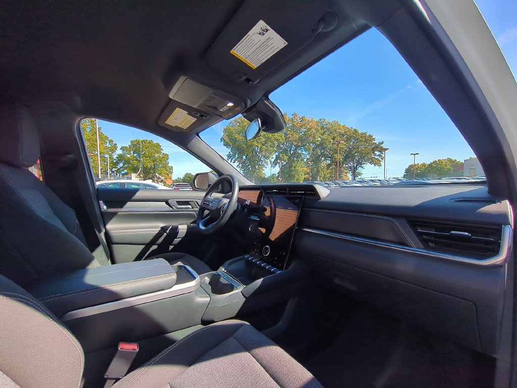 Used 2026 GMC Terrain Elevation FWD image 32