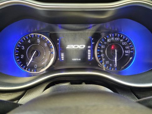 Used 2015 Chrysler 200 Limited FWD image 23