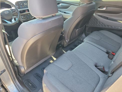 Used 2019 Hyundai Santa Fe SE image 12