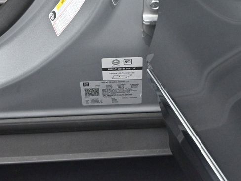 Used 2025 Cadillac XT5 Premium Luxury w/ LPO, Floor Liner Package image 38