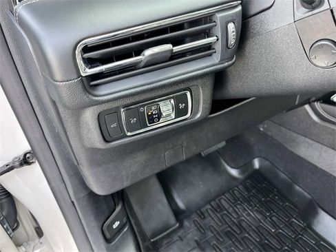 Used 2023 Lincoln Corsair AWD w/ Equipment Group 101A image 29