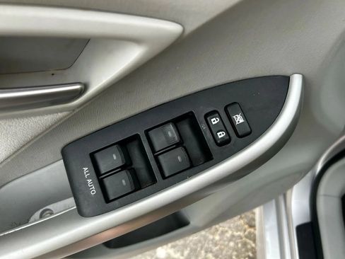 Used 2014 Toyota Prius Two image 24