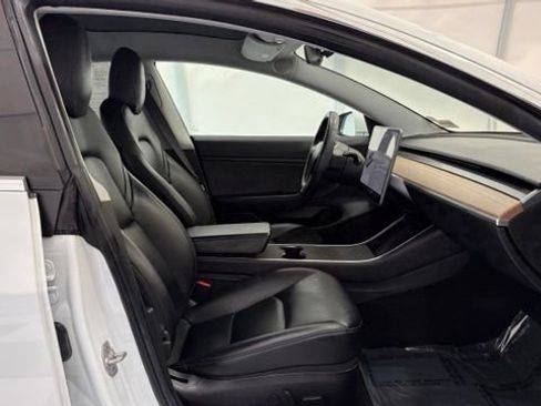 Used 2019 Tesla Model 3 Standard Range Plus RWD image 21