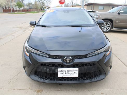 Used 2020 Toyota Corolla LE image 4