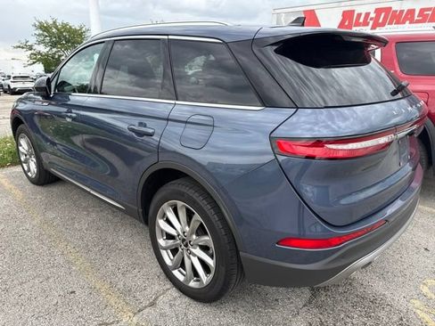 Used 2022 Lincoln Corsair AWD w/ Premium Package image 4