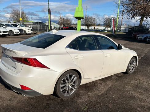 Used 2019 Lexus IS 300 image 3