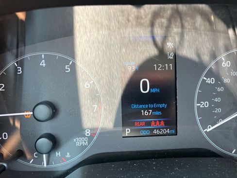 Used 2025 Toyota Corolla LE FWD image 9