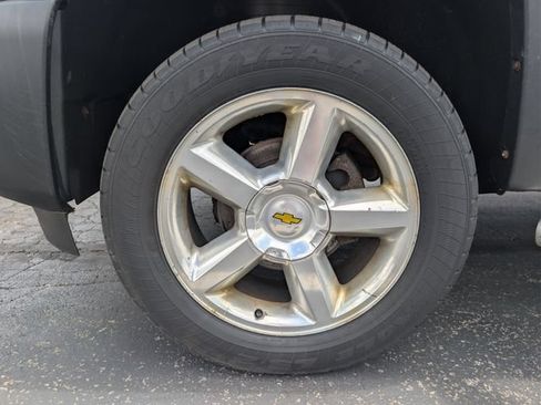 Used 2010 Chevrolet Silverado 1500 W/T RWD image 25