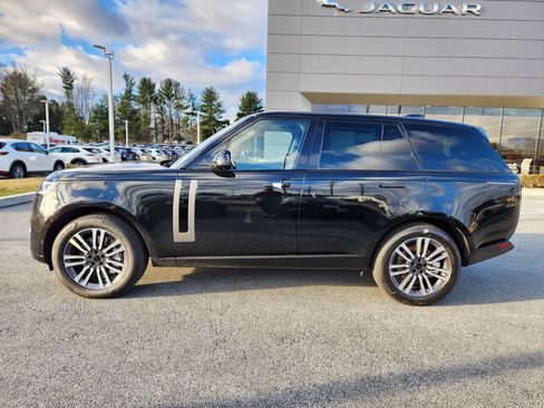 New 2026 Land Rover Range Rover SE image 5