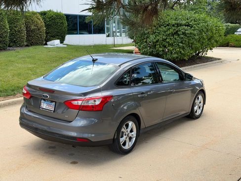 Used 2014 Ford Focus SE FWD image 5