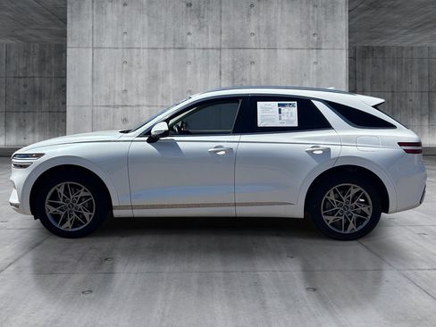 Used 2025 Genesis GV70 2.5T AWD/4WD image 2