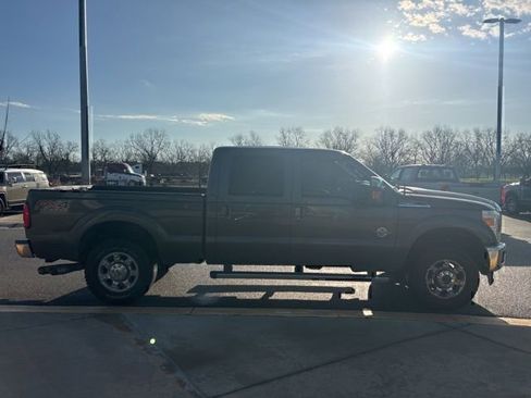 Used 2016 Ford F250 Lariat w/ Lariat Ultimate Package image 6