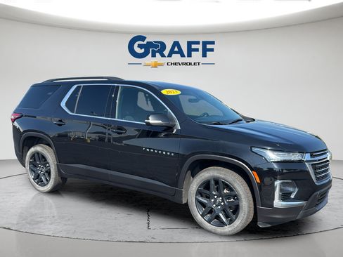 Used 2023 Chevrolet Traverse LT w/ Rear Camera Mirror Package AWD/4WD image 16