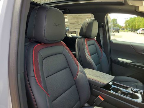 New 2026 Chevrolet Equinox RS w/ LPO, Floor Liner Package FWD image 18