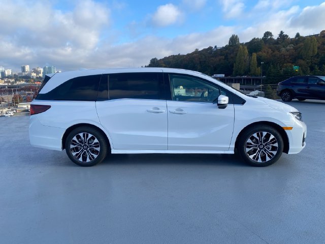 New 2027 Honda Odyssey Elite image 3