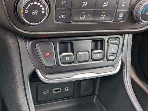 Certified 2021 GMC Terrain SLE FWD image 12