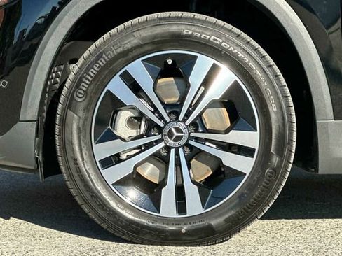 Certified 2025 Mercedes-Benz GLA 250 GLA 250 image 36