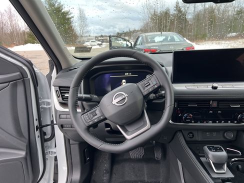 New 2026 Nissan Rogue Platinum image 19