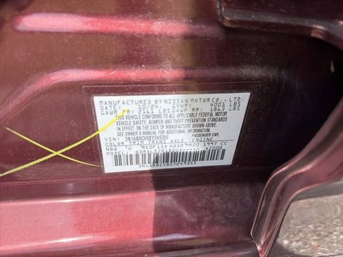 Used 2025 Nissan Sentra SV FWD image 9