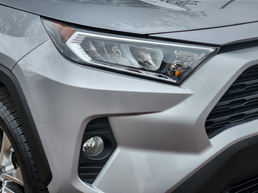 Used 2019 Toyota RAV4 XLE Premium w/ Cold Weather Package AWD/4WD image 28