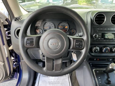 Used 2016 Jeep Patriot Sport w/ Power Value Group AWD/4WD image 14