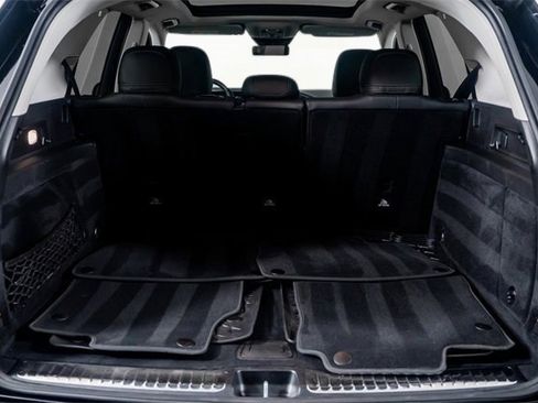 Used 2024 Mercedes-Benz GLE 450 4MATIC w/ Winter Package image 33