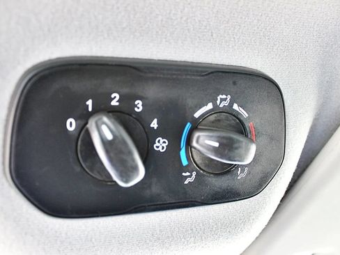 Used 2019 Ford Transit 350 XLT RWD image 30